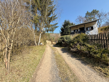 Prodej pozemku 6644 m², Medonosy