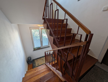 schodiště - Prodej domu 232 m², Vyškov