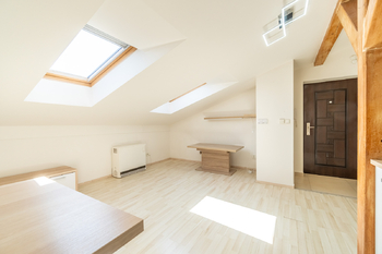 Pronájem bytu 2+kk v osobním vlastnictví 40 m², Praha 8 - Libeň