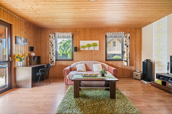 Obývací pokoj - Prodej domu 98 m², Holice