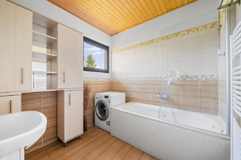 Koupelna - Prodej domu 98 m², Holice