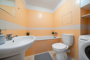 Pronájem bytu 1+kk v osobním vlastnictví 38 m², Praha 5 - Jinonice