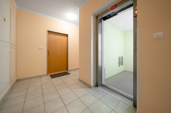 Pronájem bytu 1+kk v osobním vlastnictví 38 m², Praha 5 - Jinonice