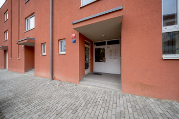 Pronájem bytu 1+kk v osobním vlastnictví 38 m², Praha 5 - Jinonice