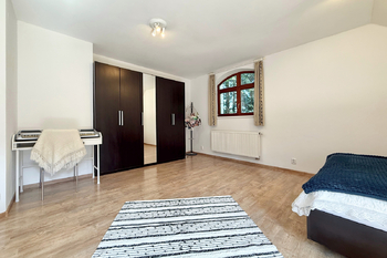 ložnice - Prodej domu 347 m², Tuchoměřice