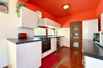 kuchyňský kout - Prodej domu 132 m², Horoměřice