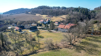 Prodej pozemku 1300 m², Bělotín