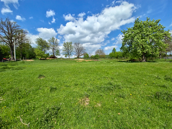 Prodej pozemku 1300 m², Bělotín