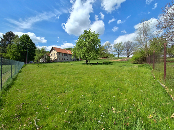 Prodej pozemku 1300 m², Bělotín