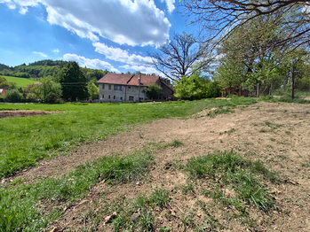 Prodej pozemku 1300 m², Bělotín
