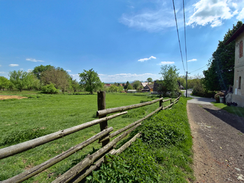 Prodej pozemku 1300 m², Bělotín
