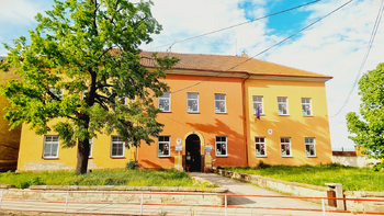 Prodej, Kmetiněves