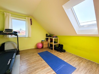 Ložnice/fitness - Prodej domu 154 m², Chaloupky