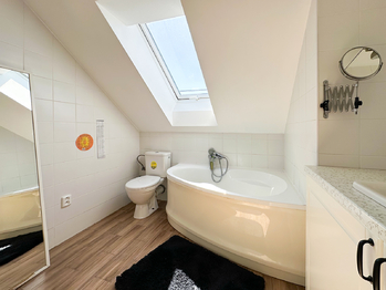 Koupelna - Prodej domu 154 m², Chaloupky