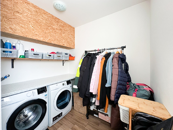 Prádelna/šatna  - Prodej domu 154 m², Chaloupky