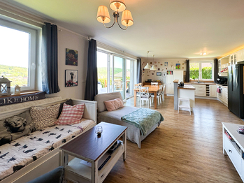 Obývací pokoj - Prodej domu 154 m², Chaloupky