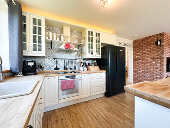Kuchyně  - Prodej domu 154 m², Chaloupky