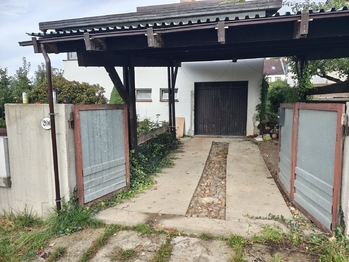 parkovací stání - Pronájem domu 222 m², Hrdějovice