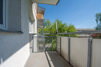 Balkón - Prodej bytu 3+1 v družstevním vlastnictví 60 m², Hradec Králové