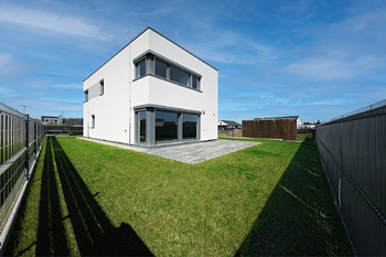 Prodej domu 139 m², Roudné
