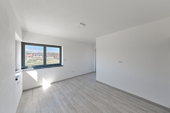 2 NP pokoj 2 - Prodej domu 139 m², Roudné
