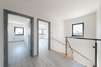 2 NPchodba - Prodej domu 139 m², Roudné