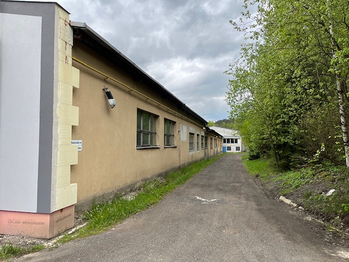 Pronájem výrobních prostor 486 m², Smržovka