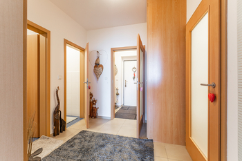 Prodej bytu 3+kk v osobním vlastnictví 76 m², Praha 9 - Vinoř