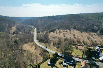 Prodej pozemku 2571 m², Medonosy