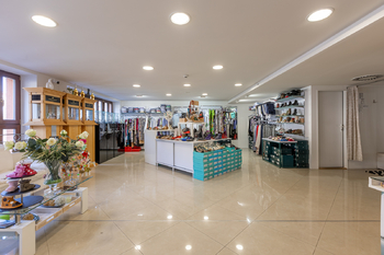 Prodej obchodních prostor 115 m², Karlovy Vary