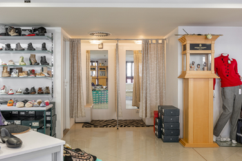 Prodej obchodních prostor 115 m², Karlovy Vary