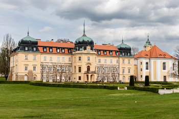 zámek v Lánech - Prodej domu 122 m², Lány