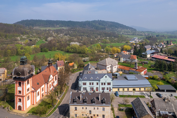 Prodej domu 688 m², Valeč