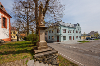 Prodej domu 688 m², Valeč