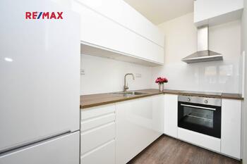Pronájem bytu 2+kk v osobním vlastnictví 50 m², Praha 9 - Kyje