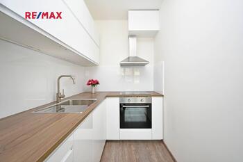 Pronájem bytu 2+kk v osobním vlastnictví 50 m², Praha 9 - Kyje