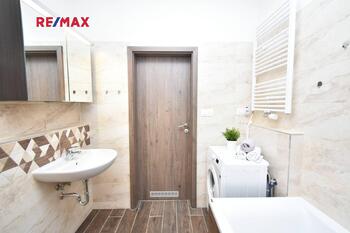 Pronájem bytu 2+kk v osobním vlastnictví 50 m², Praha 9 - Kyje