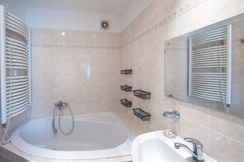 Prodej bytu 2+1 v osobním vlastnictví 61 m², Adamov