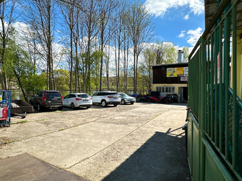Prodej obchodních prostor 200 m², Planá