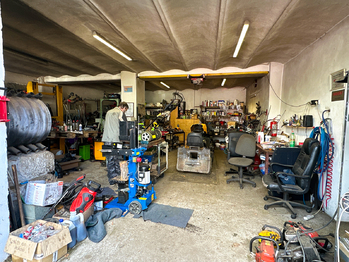 Prodej obchodních prostor 200 m², Planá