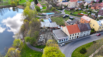 Prodej obchodních prostor 200 m², Planá