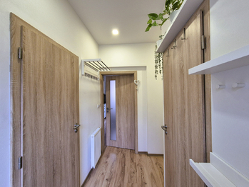 Prodej bytu 2+kk v osobním vlastnictví 46 m², Praha 5 - Lochkov
