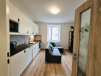 Prodej bytu 2+kk v osobním vlastnictví 47 m², Praha 5 - Hlubočepy
