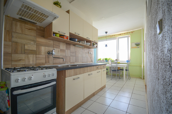 Kuchyň - Prodej bytu 2+1 v osobním vlastnictví 63 m², Hradec Králové