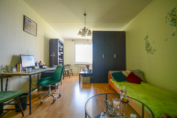 Velký pokoj - Prodej bytu 2+1 v osobním vlastnictví 63 m², Hradec Králové