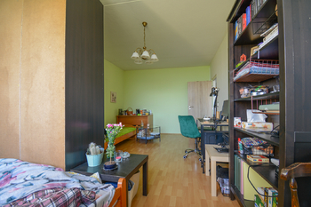 Velký pokoj - Prodej bytu 2+1 v osobním vlastnictví 63 m², Hradec Králové