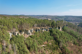 Prodej pozemku 3094 m², Medonosy