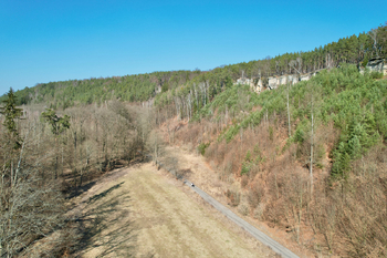 Prodej pozemku 3094 m², Medonosy