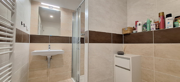 Koupelna s WC - Pronájem bytu 2+kk v osobním vlastnictví 57 m², Boskovice