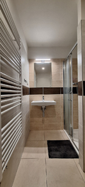 Koupelna s WC - Pronájem bytu 2+kk v osobním vlastnictví 57 m², Boskovice